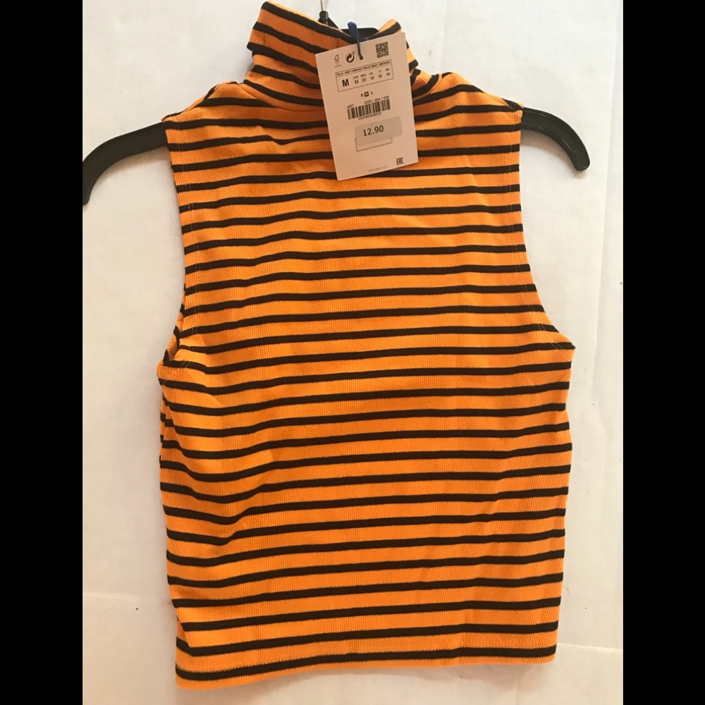 ZARA TRAFALUC TURTLE NECK TANK TOP GOLD AND BLACK